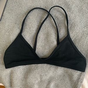 Jolyn clothing: scoop neck fixed back top